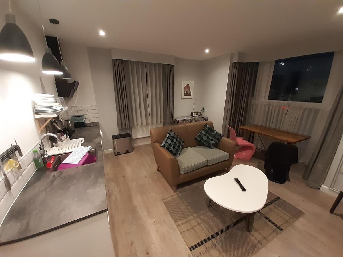 Cotswold Aparthotel Stroud  Kültér fotó