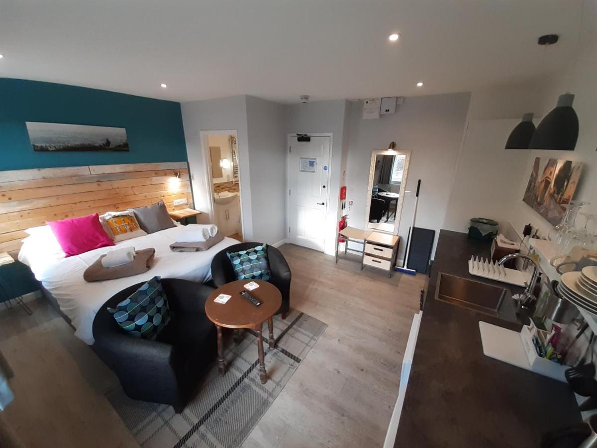 Cotswold Aparthotel Stroud  Kültér fotó