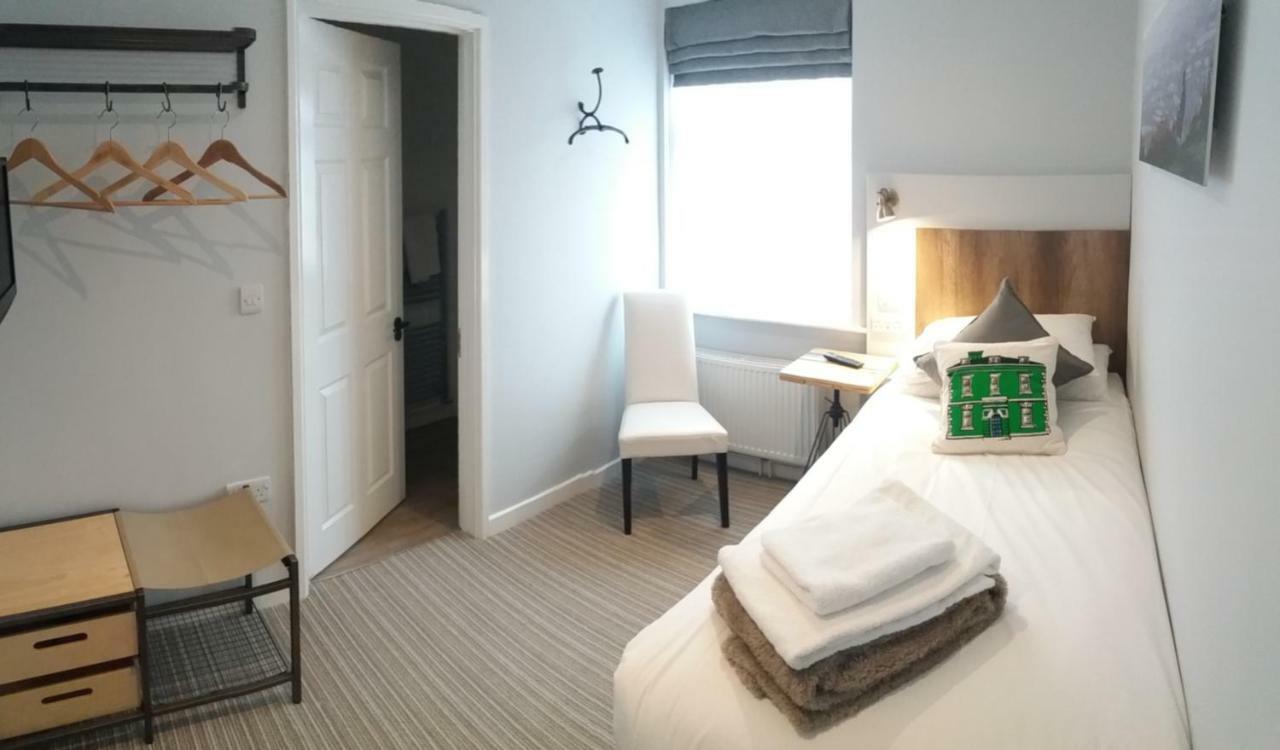 Cotswold Aparthotel Stroud  Kültér fotó